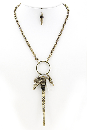 Four Piece Antique Pendant Set Chain Necklace 5FCJ10